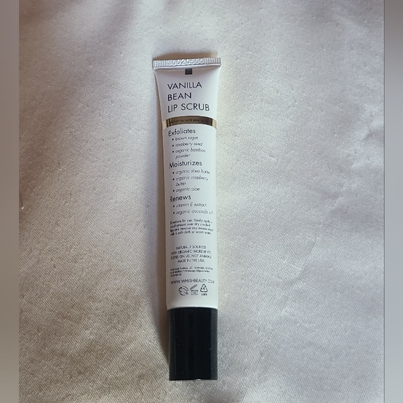 New Whish Vanilla Bean lip scrub - Picture 2 of 2